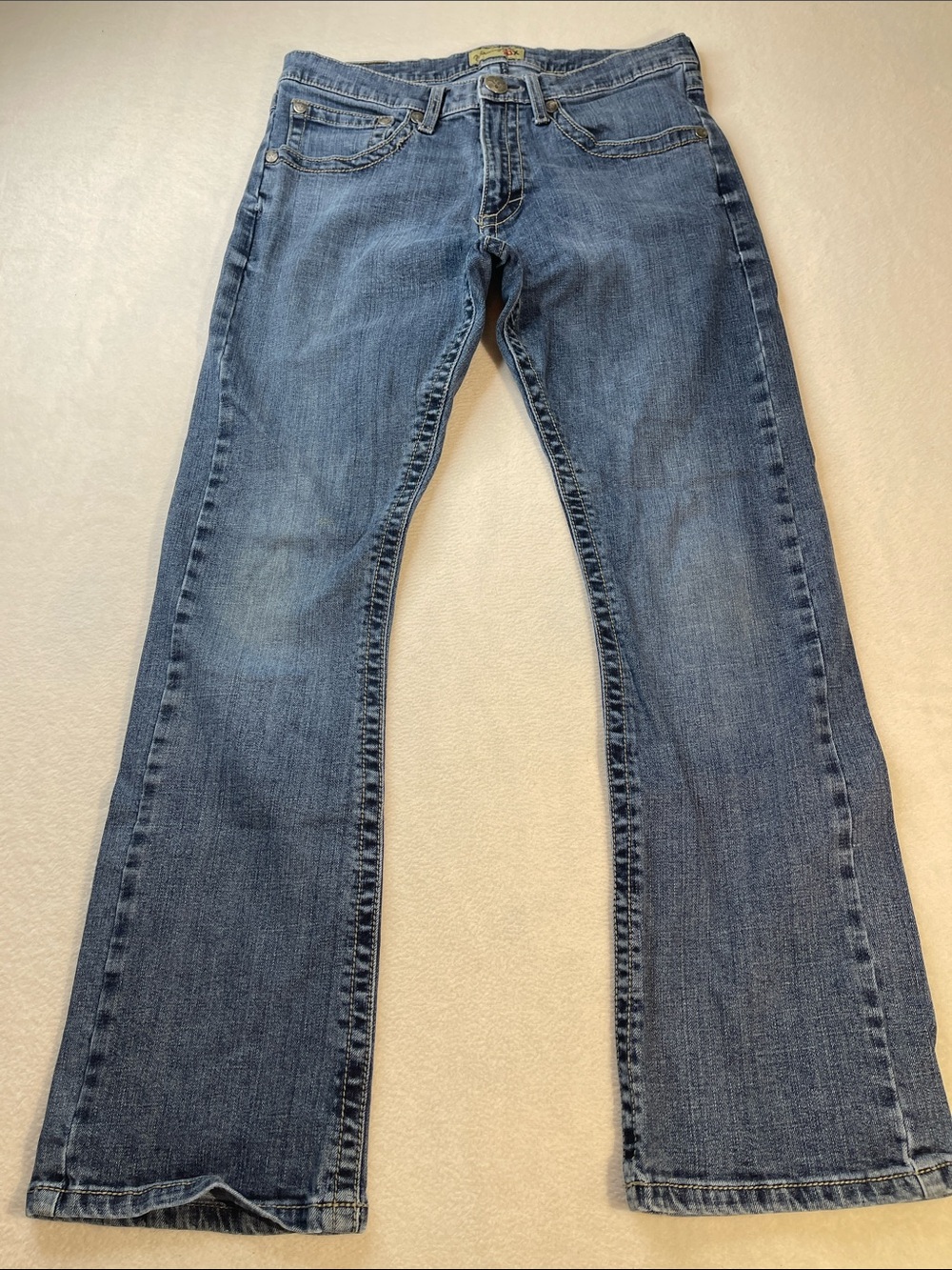 Wrangler 20X MENS SIZE 32/30  Denim Jeans with Yellow Label and Red Accent